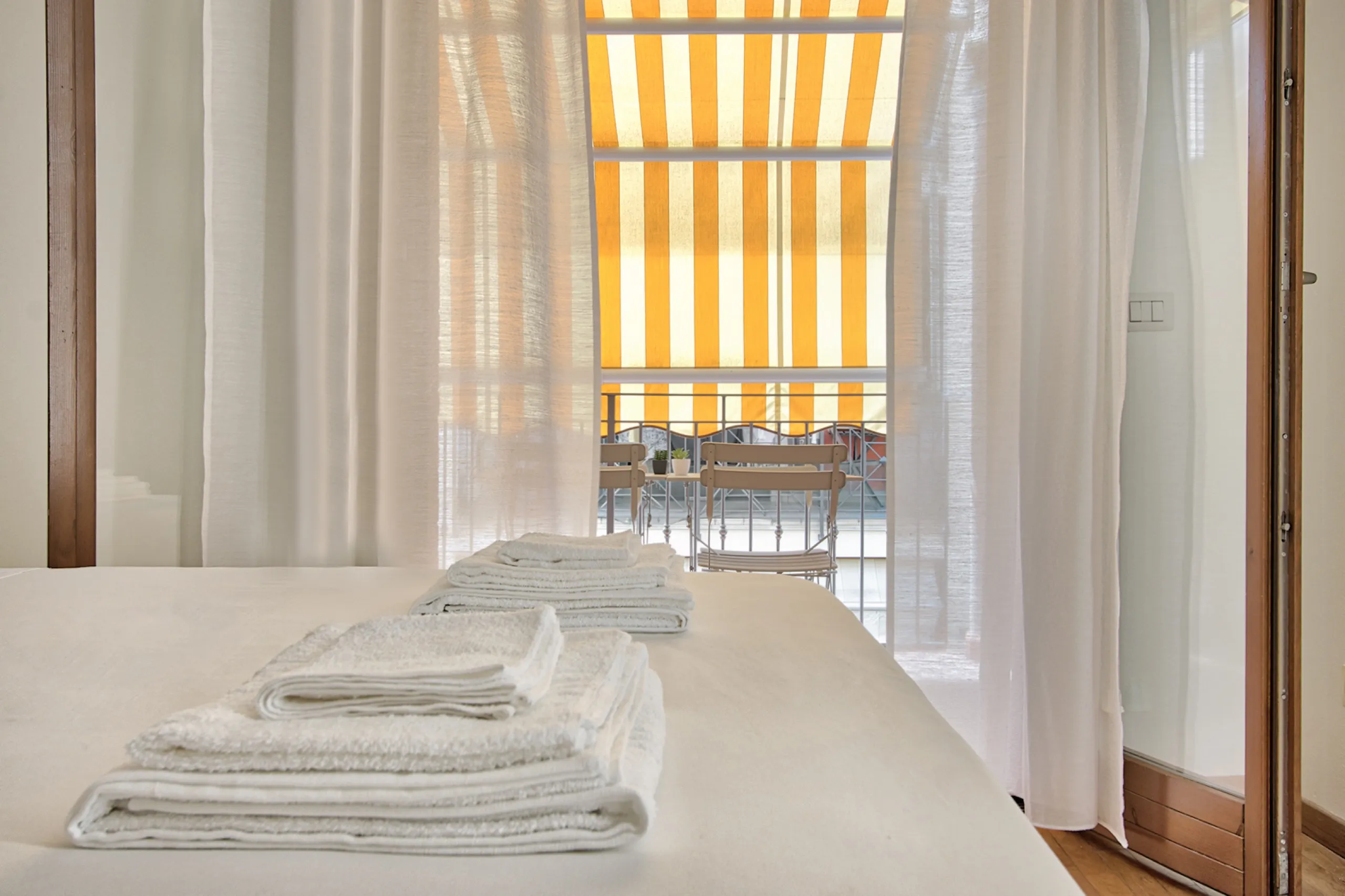 Via Vincenzo Monti 12, 6